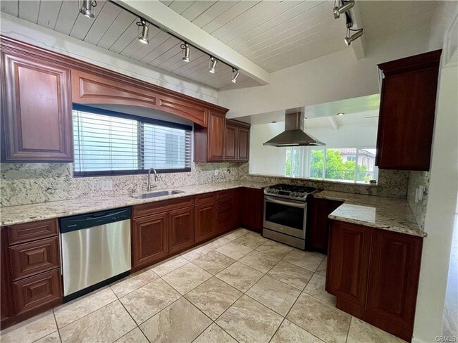 637 13th St in Manhattan Beach, CA - Building Photo - Building Photo