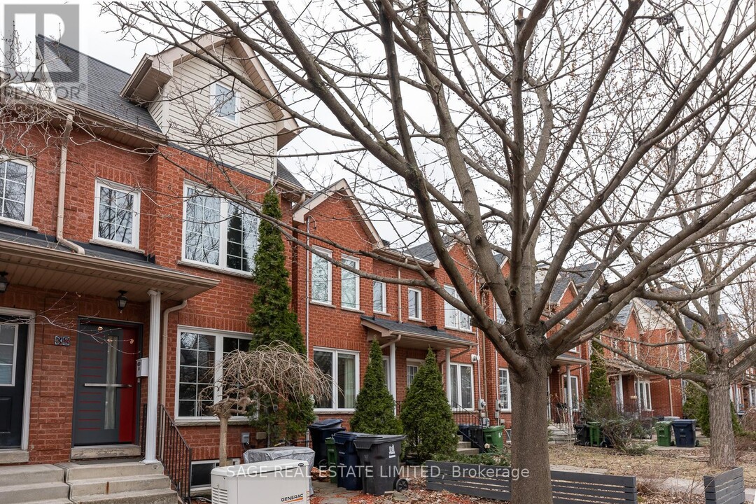 38 Osler St in Toronto, ON - Building Photo