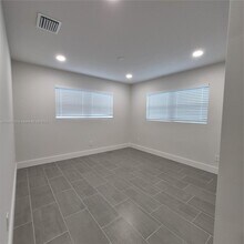 823 NW 30th Ct in Wilton Manors, FL - Building Photo - Building Photo