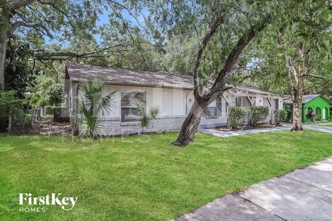 3211 E Paris St in Tampa, FL - Building Photo - Building Photo