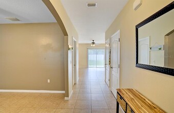 14054 Finsbury Dr in Spring Hill, FL - Building Photo - Building Photo