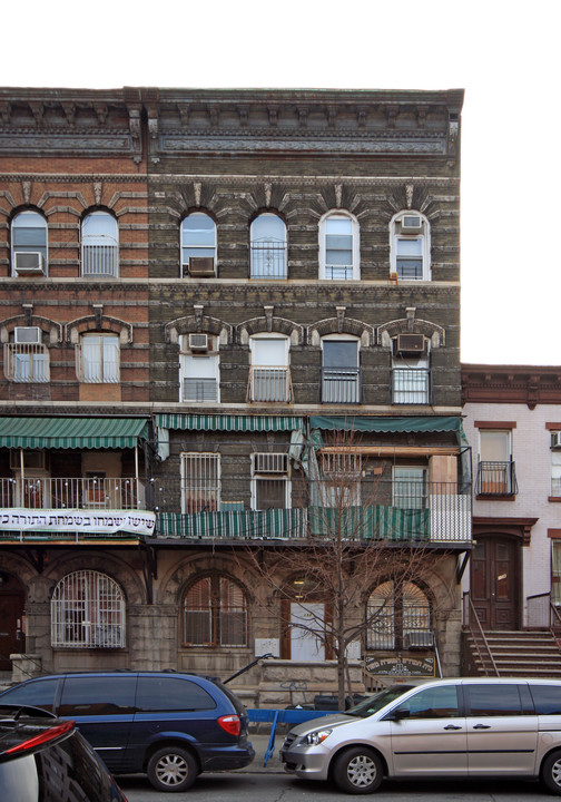 158 Rutledge St in Brooklyn, NY - Building Photo