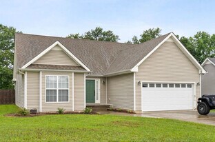 1036 Freedom Dr in Clarksville, TN - Building Photo