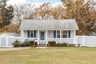 36 Kulig St in Springfield, MA - Building Photo