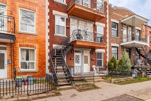 6257-6263 De Bordeaux St in Montréal, QC - Building Photo