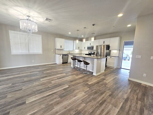 34762 Armstrong Rd in Winchester, CA - Building Photo - Building Photo