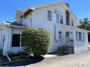 108 E Airport Hwy in Swanton, OH - Building Photo - Building Photo