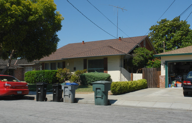 461-469 S Bayview Ave in Sunnyvale, CA - Building Photo - Building Photo