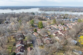 Woodlake Condominiums in Old Hickory, TN - Building Photo - Building Photo