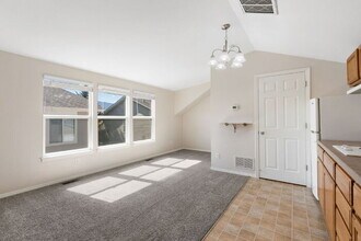 2284 St Paul Dr in Colorado Springs, CO - Foto de edificio - Building Photo
