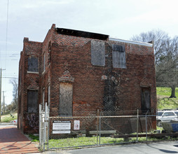 2101 E Franklin St in Richmond, VA - Building Photo - Building Photo