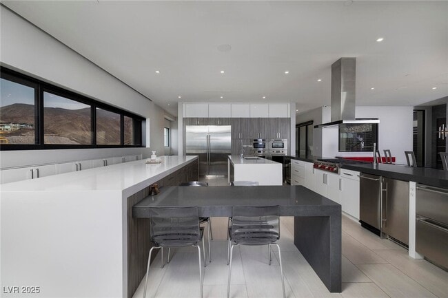 property at 750 Dragon Ridge Dr