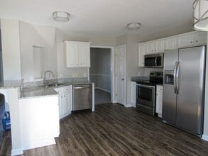 104 Dorsett Ct in Jacksonville, NC - Building Photo - Building Photo