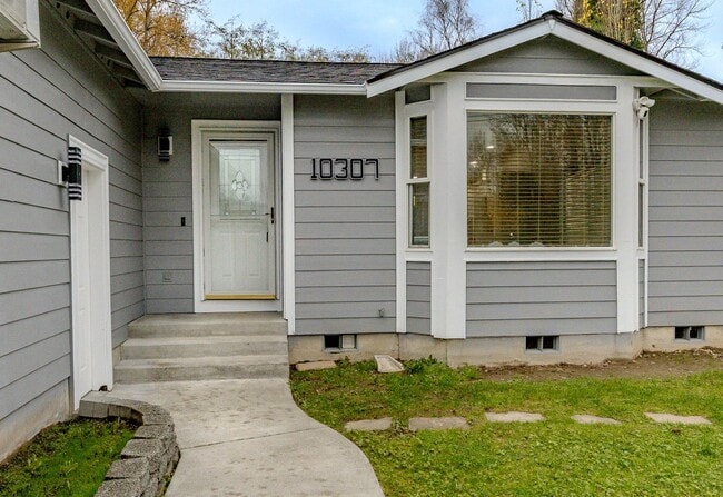 10307 11th St E in Edgewood, WA - Building Photo - Building Photo