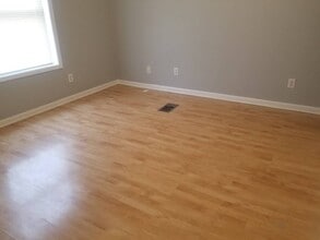 356 Hennepin St in La Salle, IL - Building Photo - Building Photo