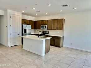 25253 W Hidalgo Ave in Buckeye, AZ - Building Photo - Building Photo