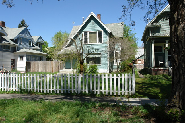 1122 W Augusta Ave in Spokane, WA - Building Photo - Building Photo