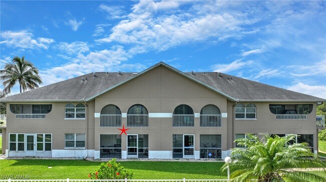 28 Cosmopolitan Dr in Lehigh Acres, FL - Foto de edificio - Building Photo