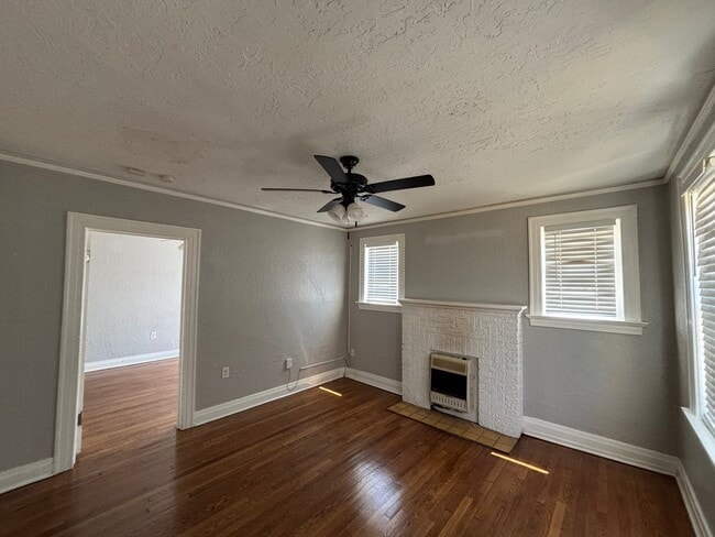 1619 S Van Buren St, Unit Unit 1