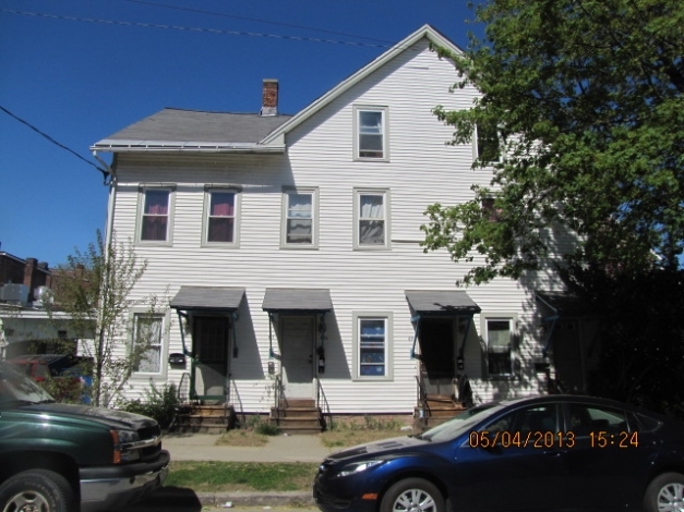 61-67 4th St in Turners Falls, MA - Building Photo