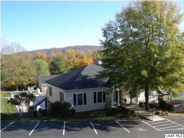 1311 Villa Way in Charlottesville, VA - Building Photo - Building Photo
