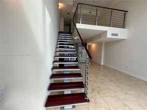 41 SE 5th St, Unit 1714 in Miami, FL - Building Photo - Building Photo