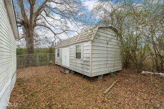 207 Moore St in Karnack, TX - Building Photo - Building Photo