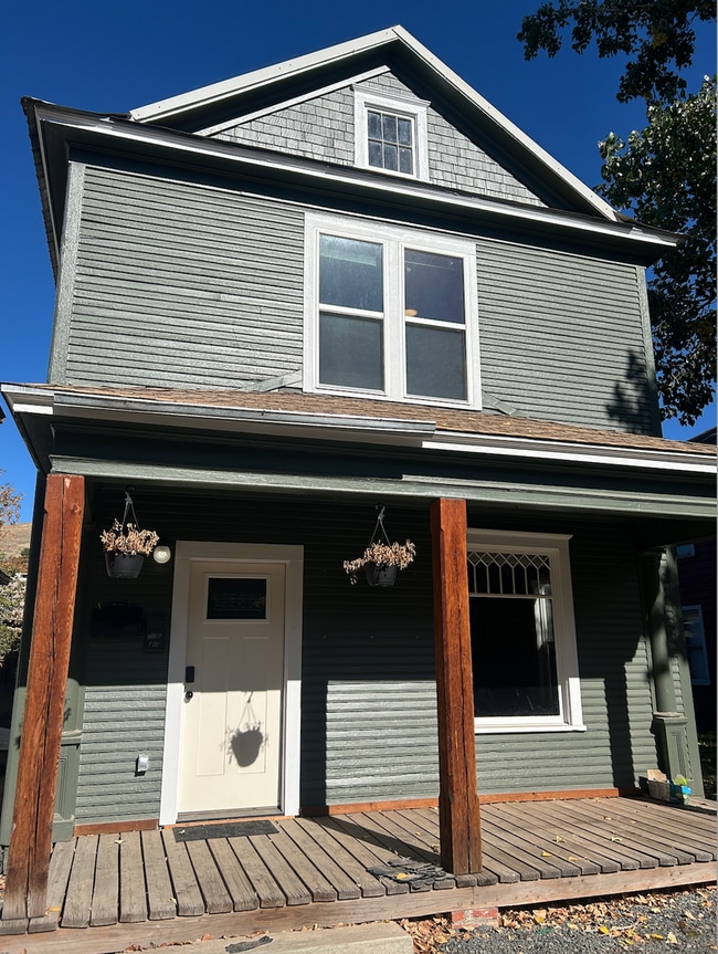 property at 232 N 1st St W
