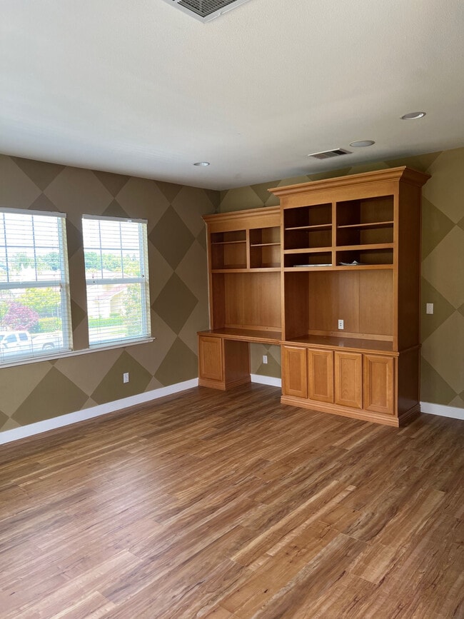 property at 8520 Kern Ave