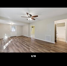 2410 Tyler Ave in Pascagoula, MS - Foto de edificio - Building Photo