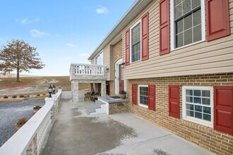 583 Grahams Wood Rd in Carlisle, PA - Building Photo - Building Photo