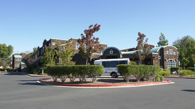 Newark Gardens I in Newark, CA - Foto de edificio - Building Photo