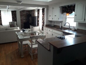 69 Farrar St in Cranston, RI - Foto de edificio - Building Photo