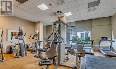 5793 Yonge St in Toronto, ON - Building Photo - Building Photo