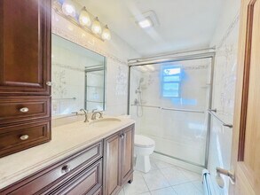 260 Jamaica Ave in Medford, NY - Building Photo - Building Photo