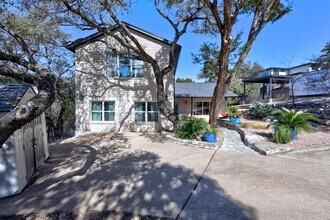 5600 Blueridge Ct in Austin, TX - Building Photo - Building Photo