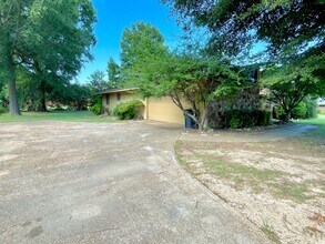 304 Bermuda Dr in Jonesboro, AR - Building Photo - Building Photo