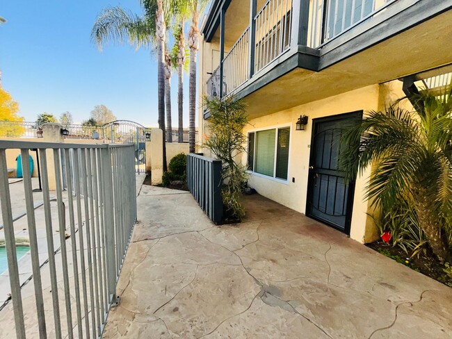 property at 732 E Lexington Ave