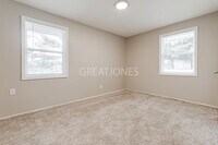 1450 Wyman St NE photo'