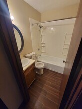 2130 Davis St in Iowa City, IA - Building Photo - Building Photo