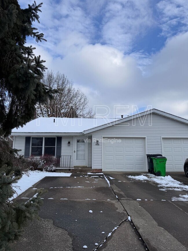 1532 Lupe Ave NW in North Canton, OH - Building Photo - Building Photo