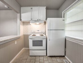 1313 Laverne Ave in Shawnee, OK - Building Photo - Building Photo