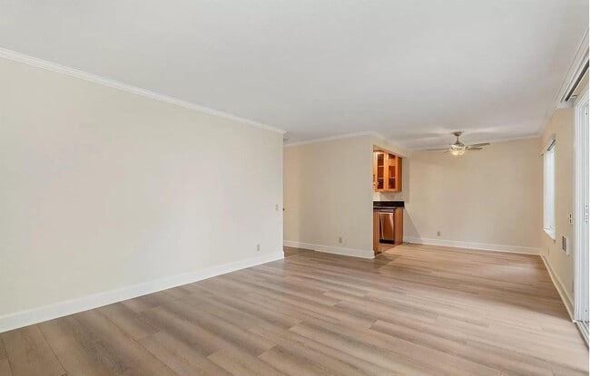 property at 8666 Via Mallorca