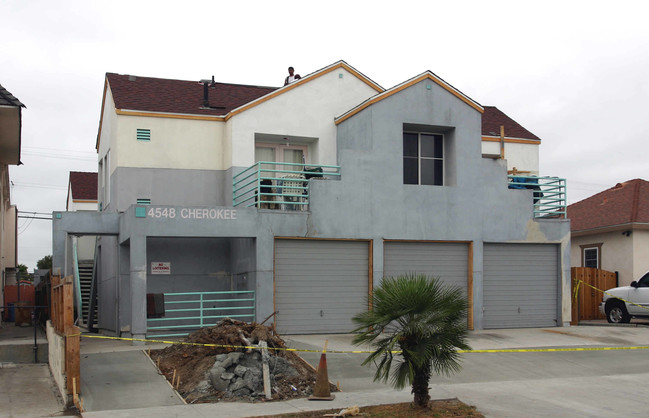 4548 Cherokee Ave in San Diego, CA - Building Photo - Building Photo