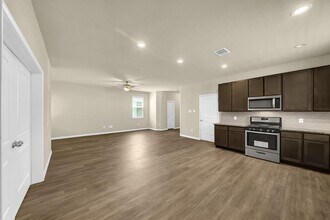 4274 McGregor Blf Ln in Conroe, TX - Building Photo - Building Photo