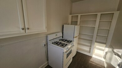 815 S Lake St in Los Angeles, CA - Foto de edificio - Building Photo