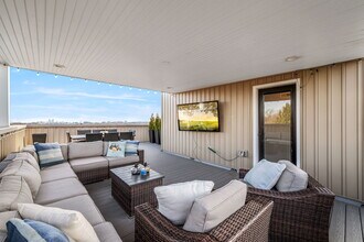 330 Wright St in Philadelphia, PA - Building Photo - Building Photo