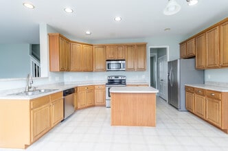 2047 Sinclair Trce in Burlington, NC - Building Photo - Building Photo