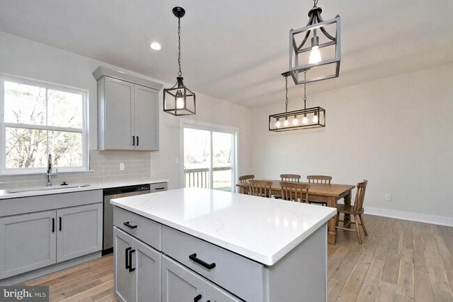 51 E Clymer Ave in Sellersville, PA - Building Photo - Building Photo