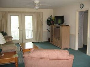 Casa Bello Fully Furnished Apartments in Meridian, MS - Building Photo - Building Photo